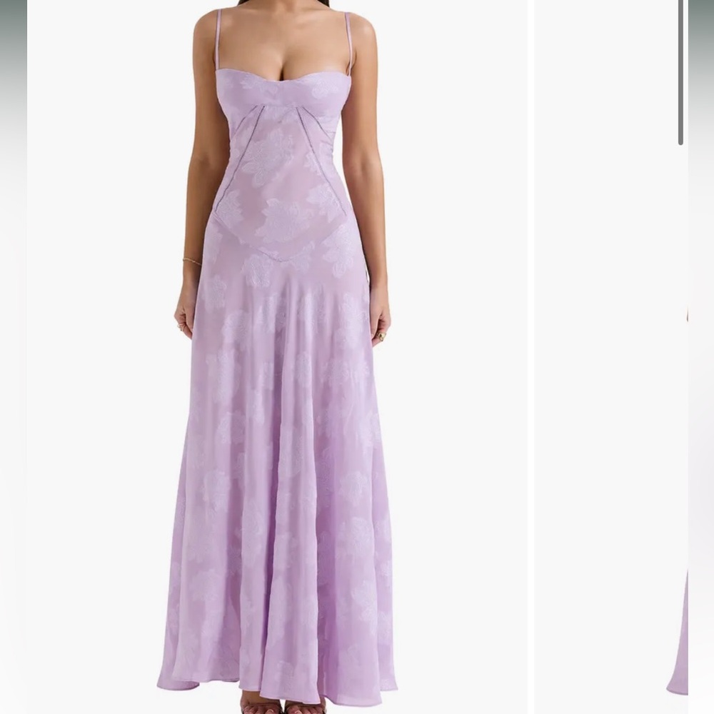 HOUSE OF CB SEREN
Orchid Floral Lace Back Maxi Dress